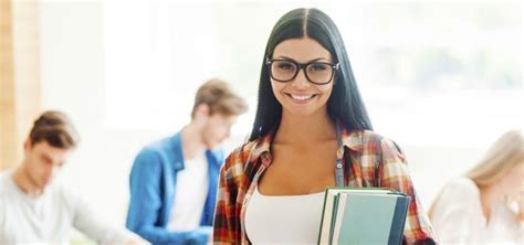 Becas Para Mujeres Interesadas En Las Ciencias Y La Tecnolog A