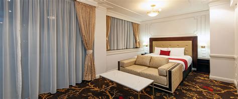 Burke & Wills Hotel - Toowoomba's Most Luxurious Hotel