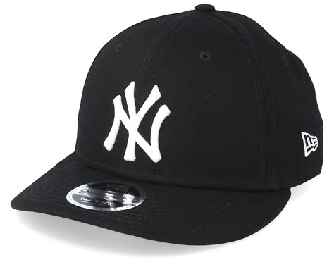 New York Yankees Essential Low Profile 9Fifty Black/White Snapback - New Era caps ...