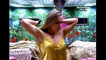 Laísa Safada só de Calcinha e Renata sem Sutiã XVIDEOS