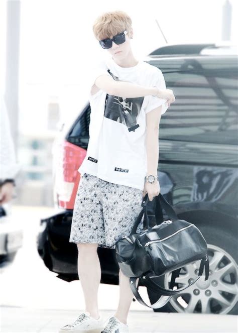 Exo Luhan Airport Fashion