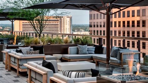 15 Rooftop Bars In Austin With Jaw-Dropping Views | The Austin Things