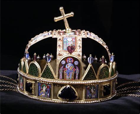 History of Crowns - Facts and Symbolism of Crown