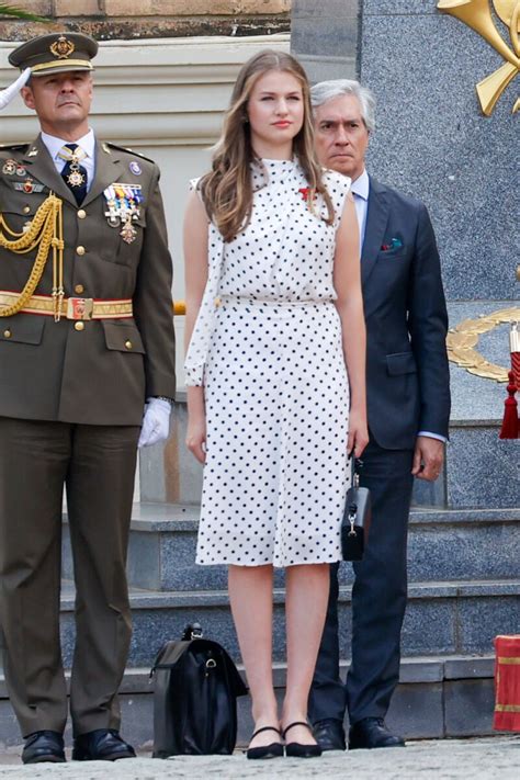 Madrugón Clases Y Uniforme Así Será La Vida De La Princesa Leonor En La Academia Militar De