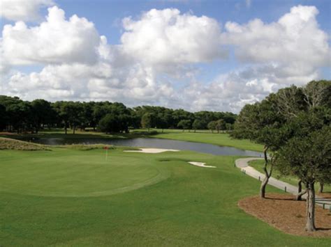 Oak Island Golf Club | VisitNC.com