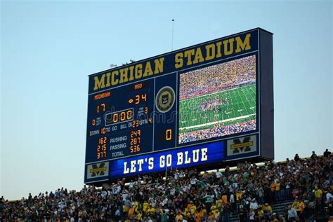 Scoreboard - Michigan Vs. Michigan State Game Editorial Photo - Image of state, october: 16428591