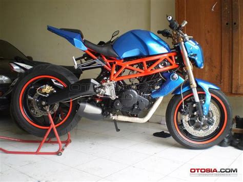 Modifikasi Yamaha Byson Naked Street Fighter Galeri Otosia