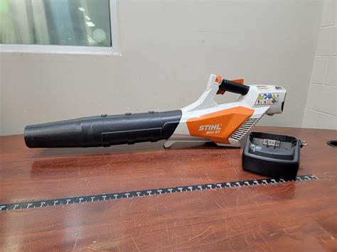 Stihl Bga Li Ion Battery Powered Handheld Blower Kit Ebay