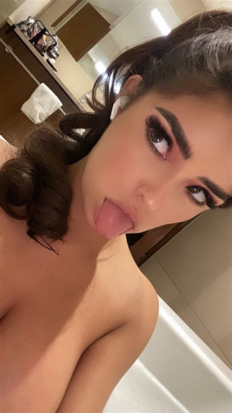 Demi Rose Mawby Nude