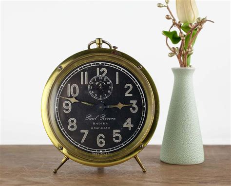 3x Antique Alarm Clocks – Classics.Life