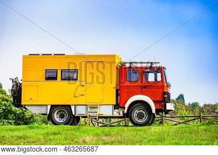 Off Road Camper 4x4, Image & Photo (Free Trial) | Bigstock