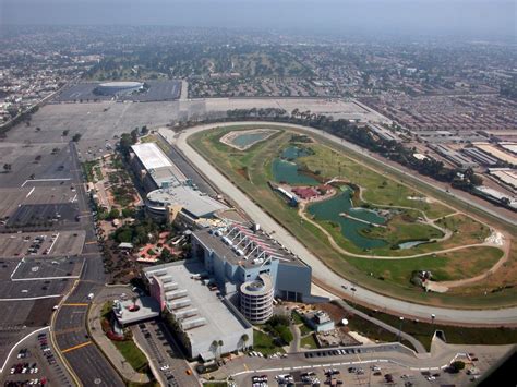 Hollywood Park Racetrack - Wikipedia - Horse Race Tracks In California ...