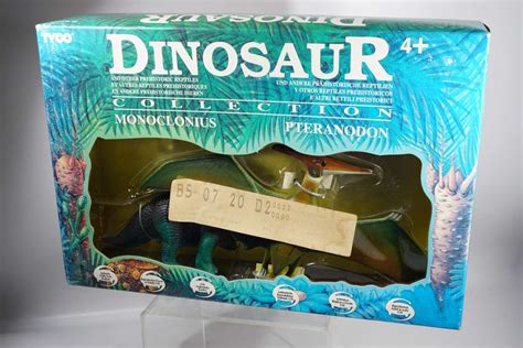 MisterColleco Tyco Dino Riders Smithsonian Institute Monoclonius