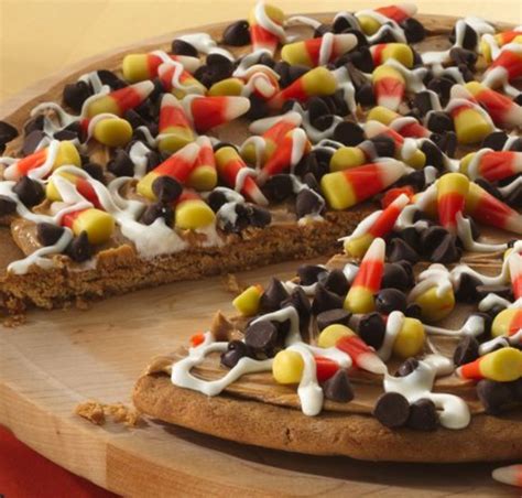 Easy Halloween Cookie Pizza Recipe – Just 5 Store Bought Ingredients ...