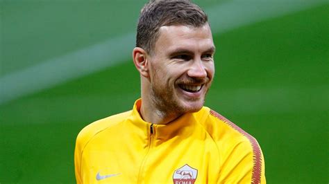 Edin Dzeko resmen Fenerbahçe de