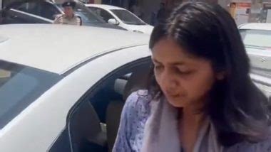 Swati Maliwal Assault Case Update Aap Mp Goes To Tiz Hazari Court To