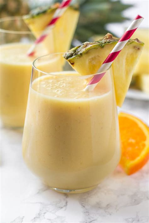 Pineapple Smoothie | YellowBlissRoad.com