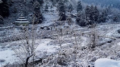 Kashmir Ladakh Shiver As Severe Cold Wave Grips Region IMD Issues