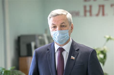 Около 360 тысяч вызовов, сотни спасенных жизней: работники скорой ...