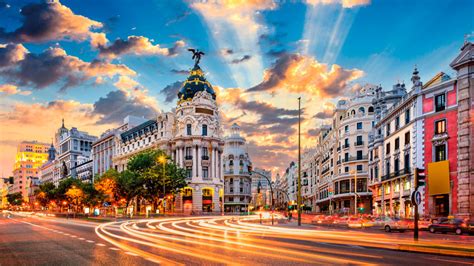 Lugares Imprescindibles Y Sorprendentes Para Visitar En Madrid