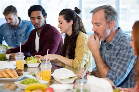 Plateaux Repas En Entreprise Optez Pour Des Pauses Déjeuner