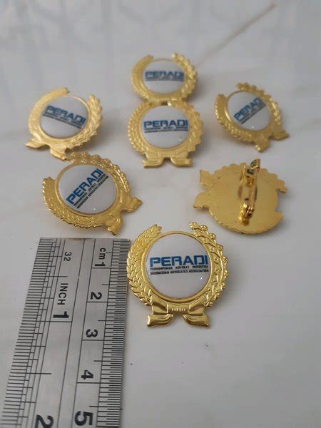 Jual Pin PERADI Advokat Pengacara Pin Padi Kapas Pita Logo PERADI 3cm