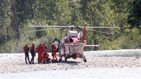 Si Tuffa Per Sfuggire Al Caldo Giovane Muore Annegato Nel Mallero