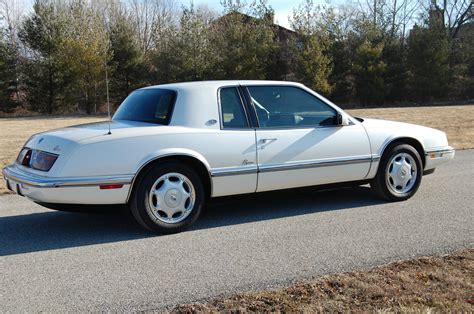 1993 Buick Riviera Luxury Coupe 2 Door 38l Classic Buick Riviera