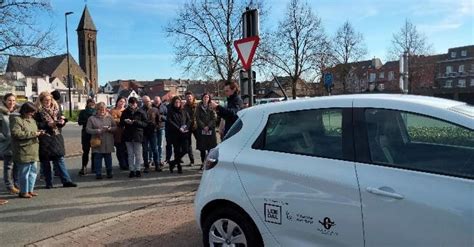 Gemeentebestuur Oostrozebeke Voorziet Twee Elektrische Deelwagens Een