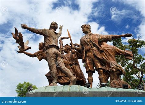 Mindanao Peace Monument Stock Images Image 6609514