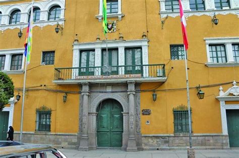 Periodistas Toman El Edificio De La Gobernación De Potosí En Exigencia