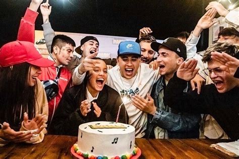 Cumple De Fmk Los Del Espacio Mami Artistas Famosos Cantantes