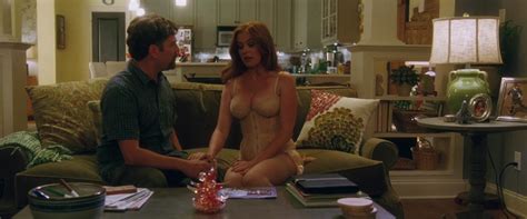 Gal Gadot Isla Fisher Kissing Keeping Up With The Joneses Nude Celebs