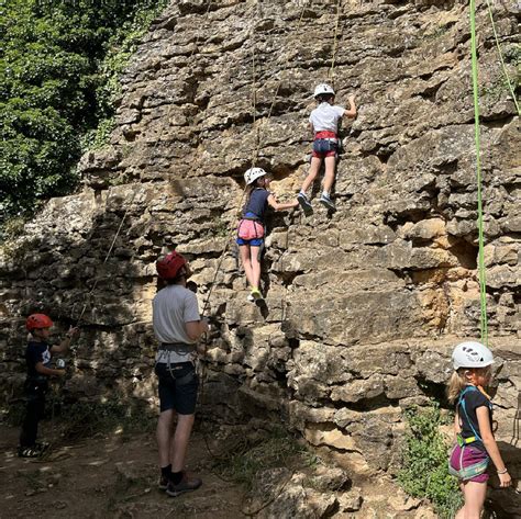 Villefranche sur Saône Club Alpin la pratique de lescalade attire