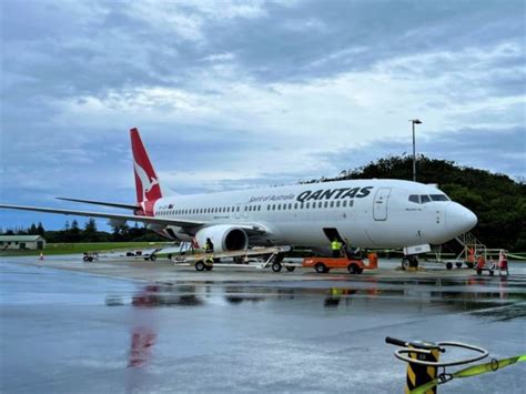 Review Qantas Boeing 737 Business Class From Norfolk Island To Sydney Travelupdate Flipboard