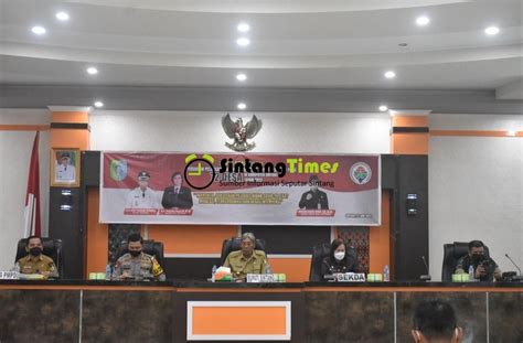 Ini Pesan Bupati Sintang Saat Sosialisasi Pilkades Serentak Tahun 2022