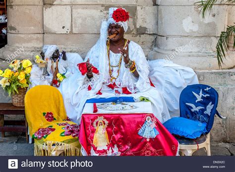 a-fortune-teller-of-the-santeria-religion-plaza-de-la-catedral-old-DN3X2C | The History, Culture ...