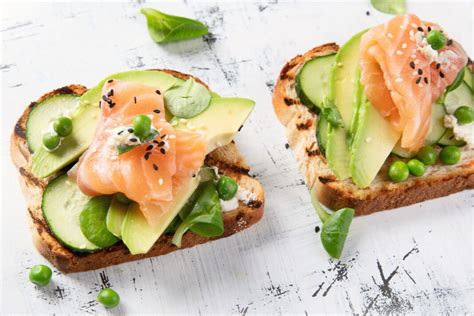 Ricetta Toast Con Avocado E Salmone Iltarantino It