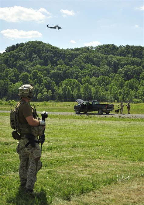 Dvids Images Navy Seals Participate In Urban Combat Training Image