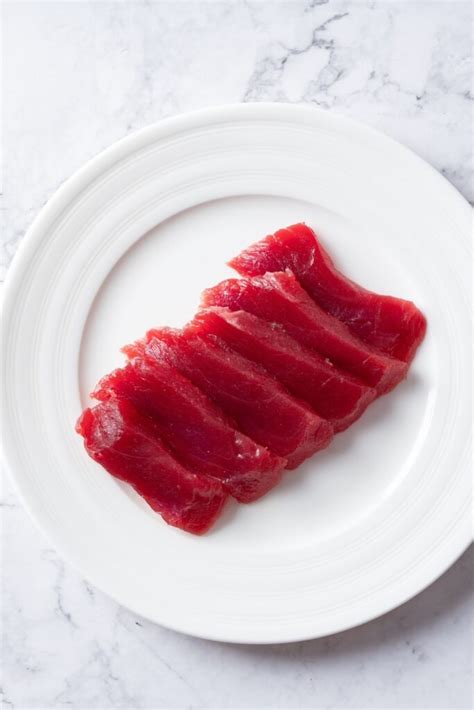 All About Raw Tuna, Its Proper Handling, And Safety Issues