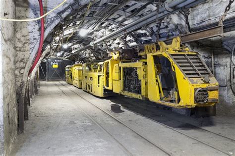 Coal Mine Transporter Stock Image Image Of Coal Heavy 31347137