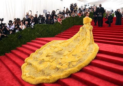 The Most Dramatic Met Gala Arrivals Through The Years Lady Gagas