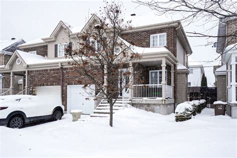 Maison à étages à vendre 455 Rue des Alismas Laval Sainte Dorothée