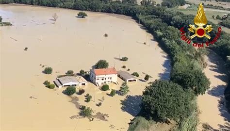 Maltempo Marche Le Immagini Dopo Il Disastro Case Sommerse Ponti