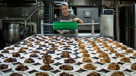 How Aircraft Carriers Make 17000 Meals A Day For Us Navy Sailors