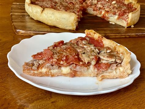 Get A Free Slice Of Deep Dish At Lou Malnatis On National Pizza Party Day