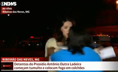 Repórter Da Globo News é Atacada Ao Vivo Na Frente Veja