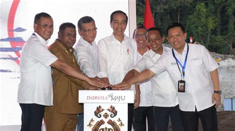 Foto Groundbreaking Kawasan Industri Pupuk Di Papua Barat Jokowi