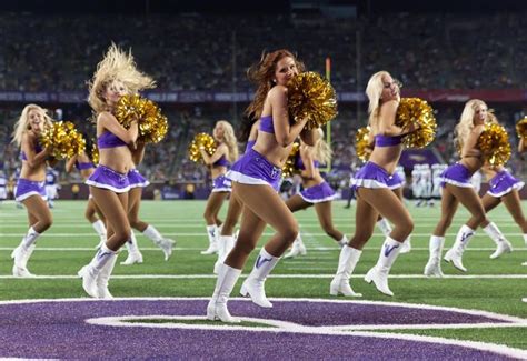 Vikingsiphone Nfl Cheerleaders Hot Cheerleaders Vikings Cheerleaders