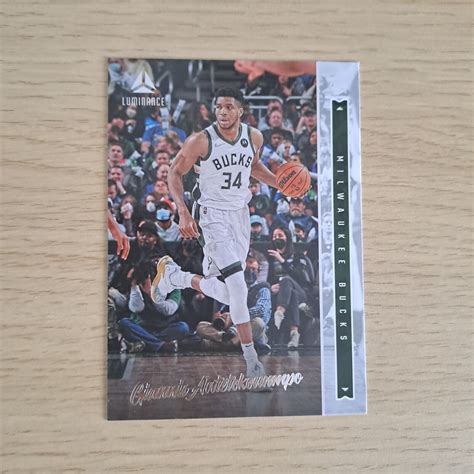 Mavin Panini Chronicles Basketball Giannis Antetokounmpo